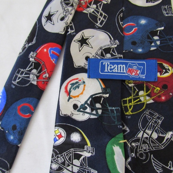 Team NFL Classic Logo Helmet Novelty 3.75" Silk Tie - Picture 3 of 7